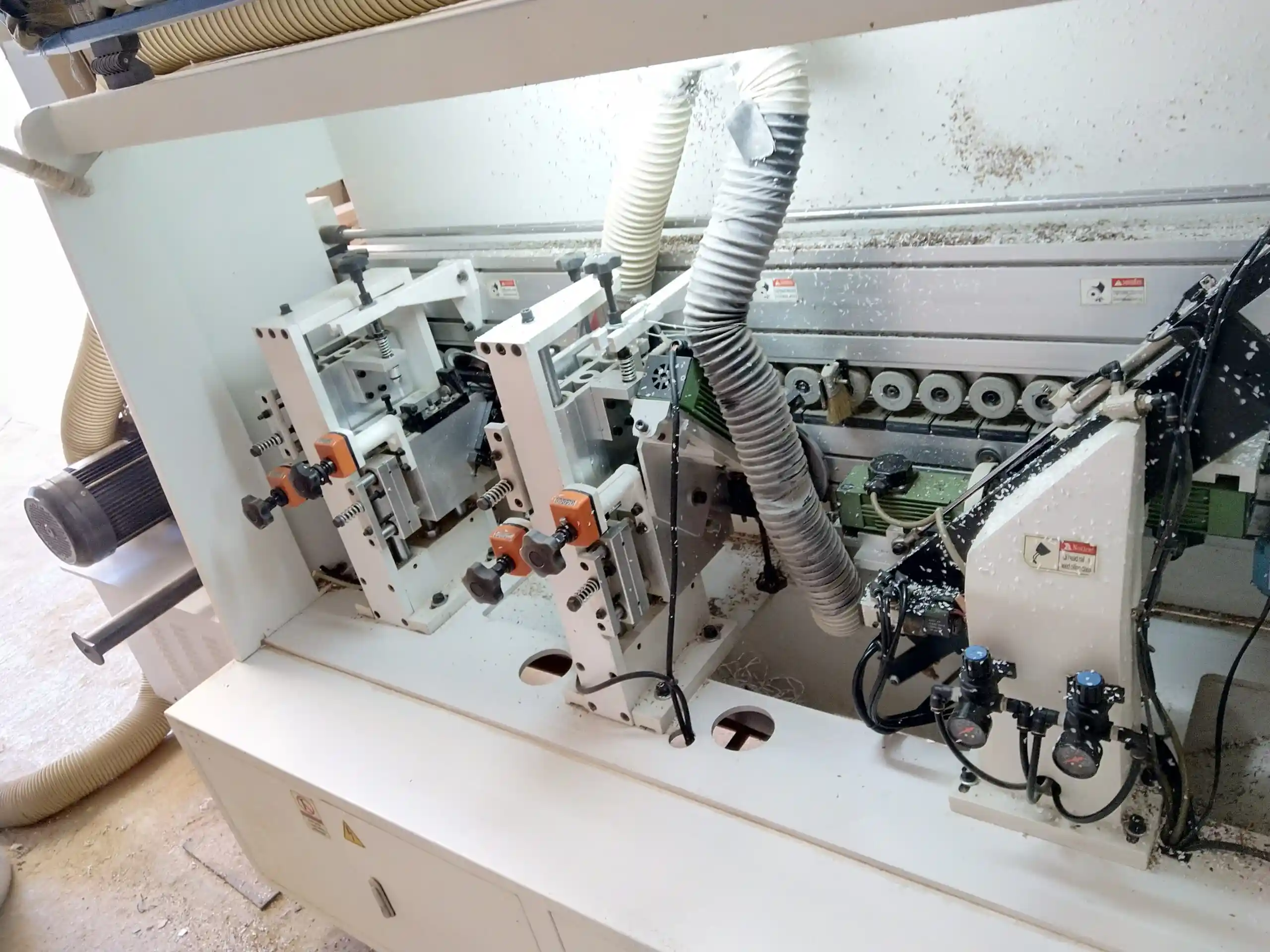 لبه چسبان 6 ایستگاه mz360 j