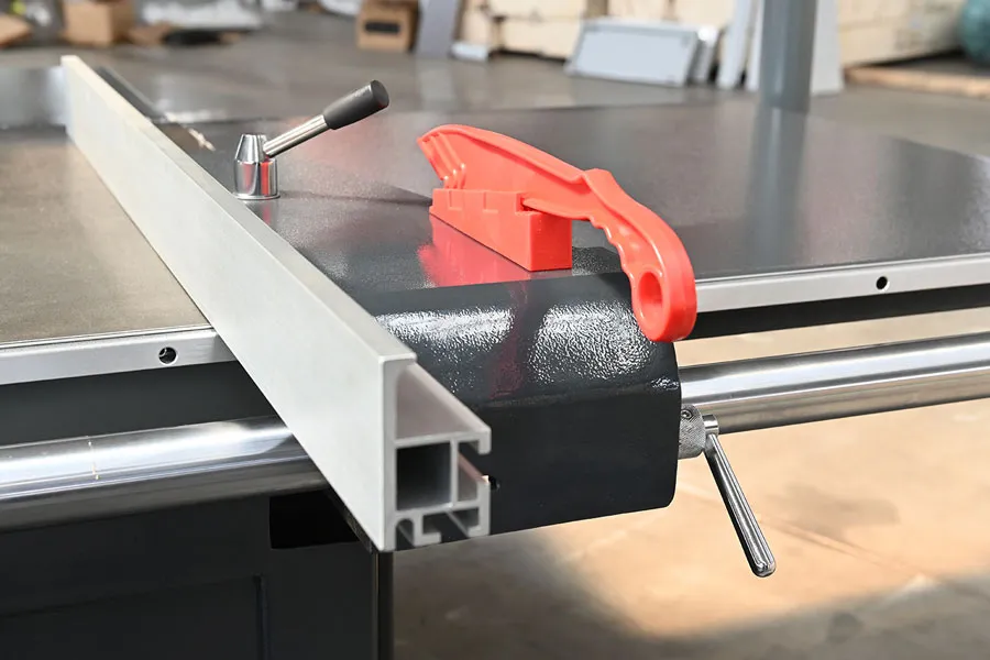 دورکن یونیسانکس چدنی